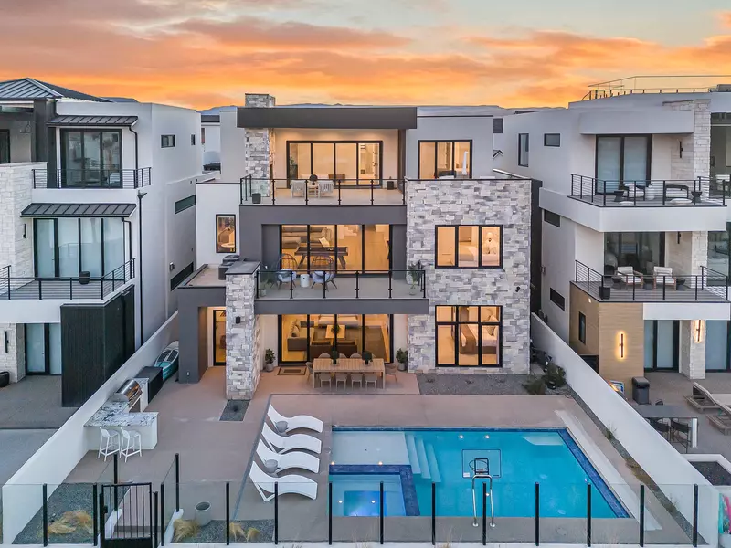 Private Pool and Hot Tub with Lagoon Front Beach Access