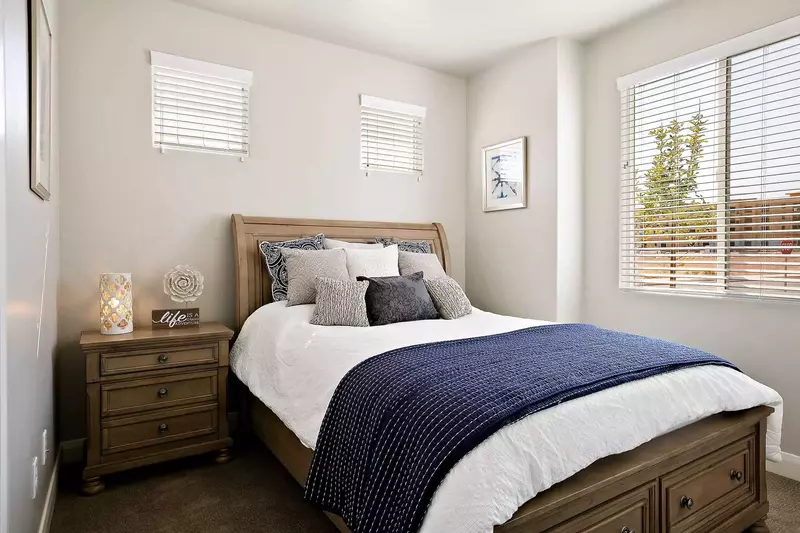 Queen Bedroom