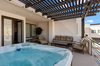 Cloud 9 at Desert Color