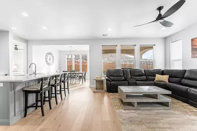 Desert Rose Hideaway