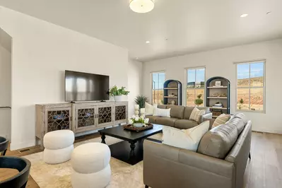 Alys at Desert Color