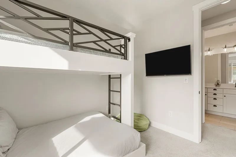 2 Twin/Full Bunk Room